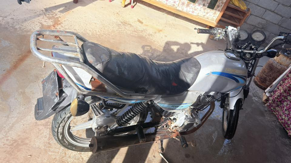 للبيع دراجه دايون عظم مديل 19 كلك  سعره 325 وبيه مجال الشراي  يتصل على هذه رقم ***********  العنوان قرب سيطره اثار
