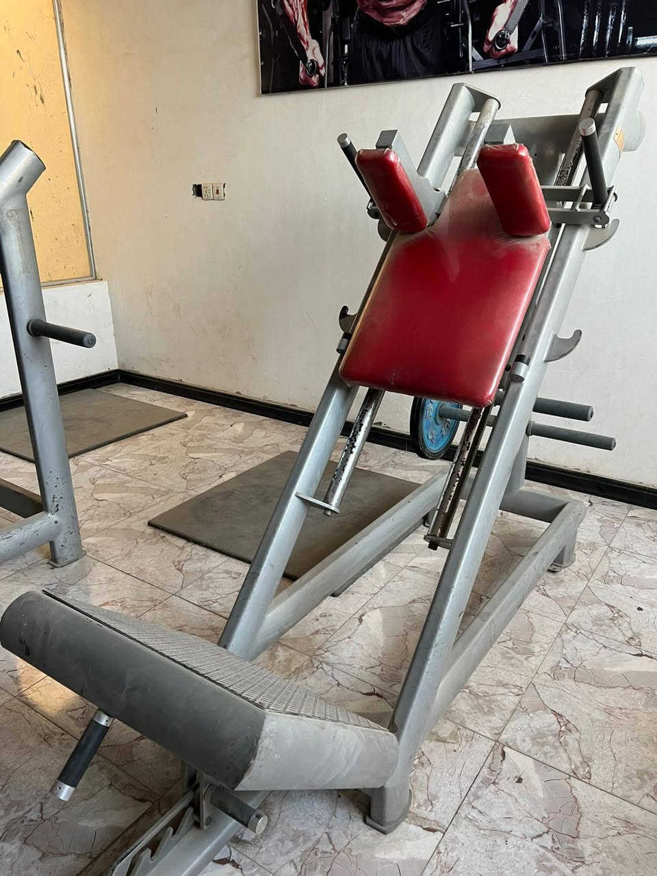 دفع ماكنه وهاك قطعه ٤٥٠ دولار
عنوان الديوانية *********** مخزن البزوني يوجد توصيل
