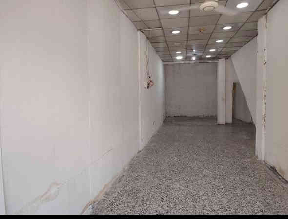 محل للايجار
الحريه دور نواب الظباط شارع مدرسة العلياء
الايجار ٤٠٠ وبي مجال
مساحة ٦٥ نزال ١٤ واجه ٣ونص ويفتح ٤ ونص 
قرب اسواق حجي حسين
شارع عام
رقم *********** واتس اب متوفر
