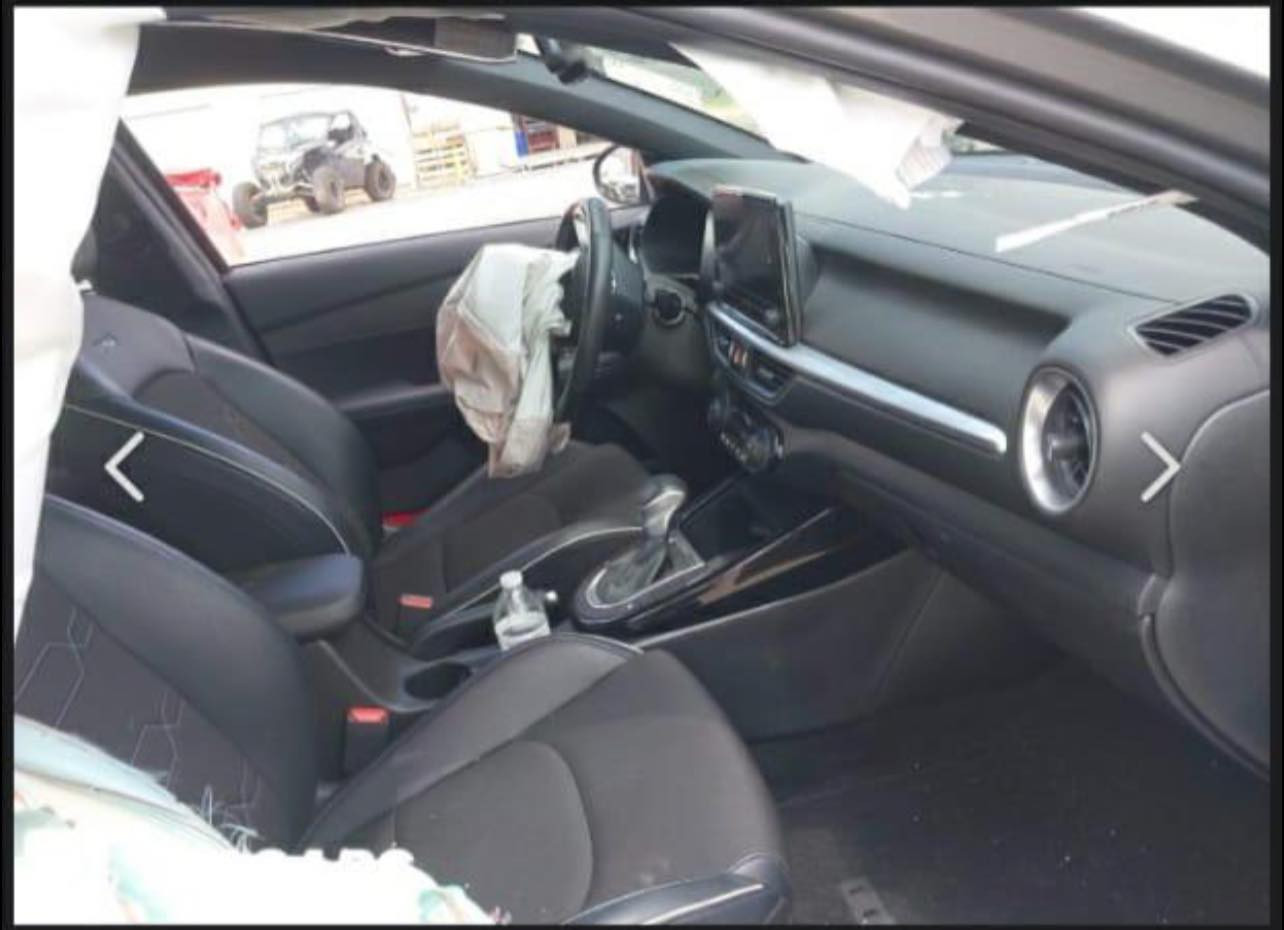 السلام عليكم
فورتي جيتي لاين 2023
معوقين معوقها رجال بناصريه 
ماشيه 76 قابل للزياده مستعجل عليها 118 بيها مجال
رقم صاحب السيارة ***********
