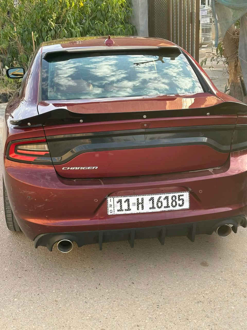 جارجر
2018
وارد امريكي
ستة سلندر 
حداثها مثل ما موضح بصور
بيها قطع صبغ  
سياره فول موصفات عدى الفتحة
تحكمات ستيرن جهتين
شاشة كبيرة 
مبرجمة بالكامل السيارة
شفتات ستيرن
تدفئة كشنات
تدفئه مري جانبية
منظومه زينون اصلية
تشغيل عن بعد 
بصمة ابواب وصندوق
تخم تاير جديد
كير ومكينة مكفولات
تدفئة تبريد 
صدر جديد 
للبيع او مراوس 
السعر 165
بيها مجال 
مكاني ديالى بعقوبة
*********** بعقوبة, ديالى
