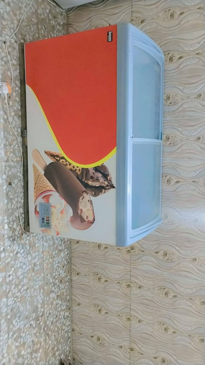 عارضه بطحيه جديده استخدام قليل
وبراد ماء جديد استخدام قليل المكان بغداد للاستفسار ع رقم *********** يوجد توصيل لليحب
