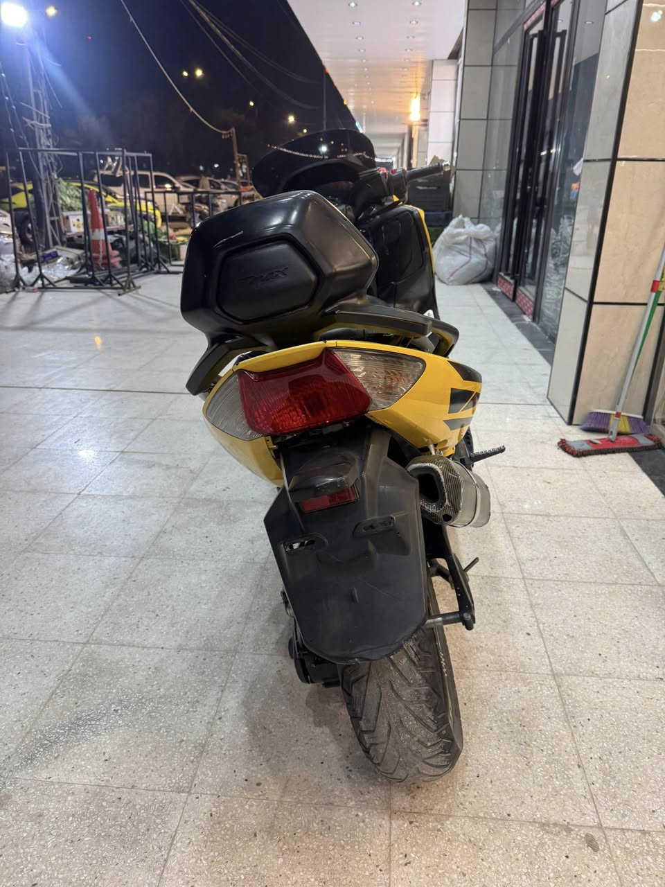 سلام عليكم تي ماكس500 

كفالة المحرك 2011 

نكرة سلف عليها تجوة وإدامه كامله

فقط الكفرات نضافة 70 /100

خوذة اصلية وياها 🔥

مكاني حي اور او الشعب 

للاستفسار ***********
