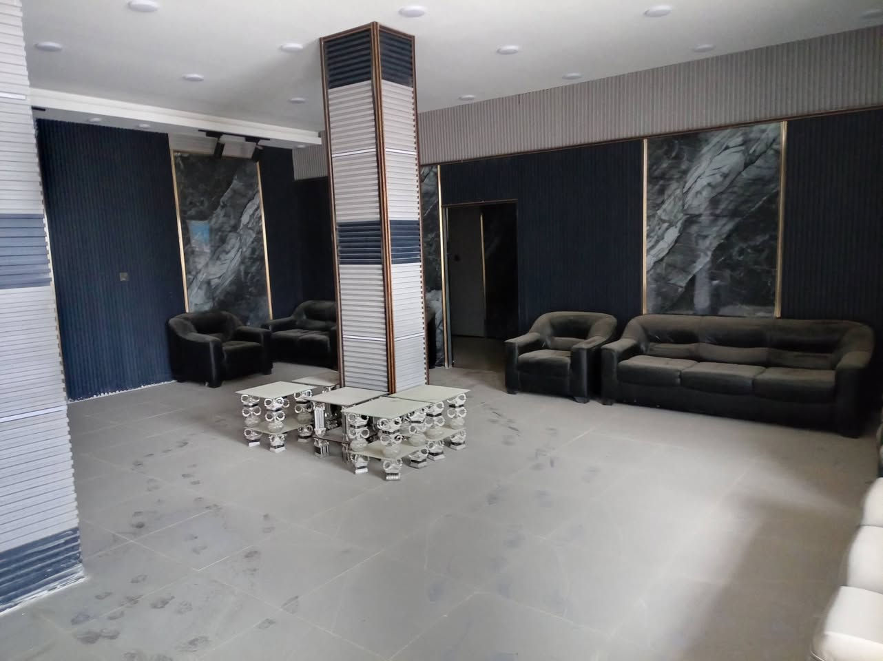 بسم الله وعلى بركة الله٠٠سيتم افتتاح مكتبنا الجديد قريبا في منطقة الغزلاني في أيمن الموصل ٠٠ونرحب بكم في كل عروضكم ومشترياتكم ٠٠للتواصل بنا على *********** هاتف وواتس اب ٠٠عملنا يشمل كافة المواقع السكنيه الحديثه في مجمعات الغزلاني والتجاريه في أيمن وايسر الموصل٠٠وتبقى ثقتكم سلم لنجاحنا
