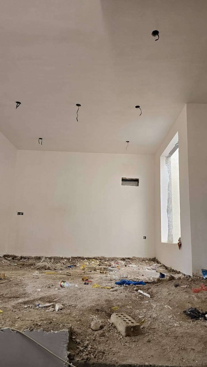 خلفات الأنبار اربع خلفات جص وبورك مبيت ابنفس المكان تسليم مهندس *********** اتصل ودلل
