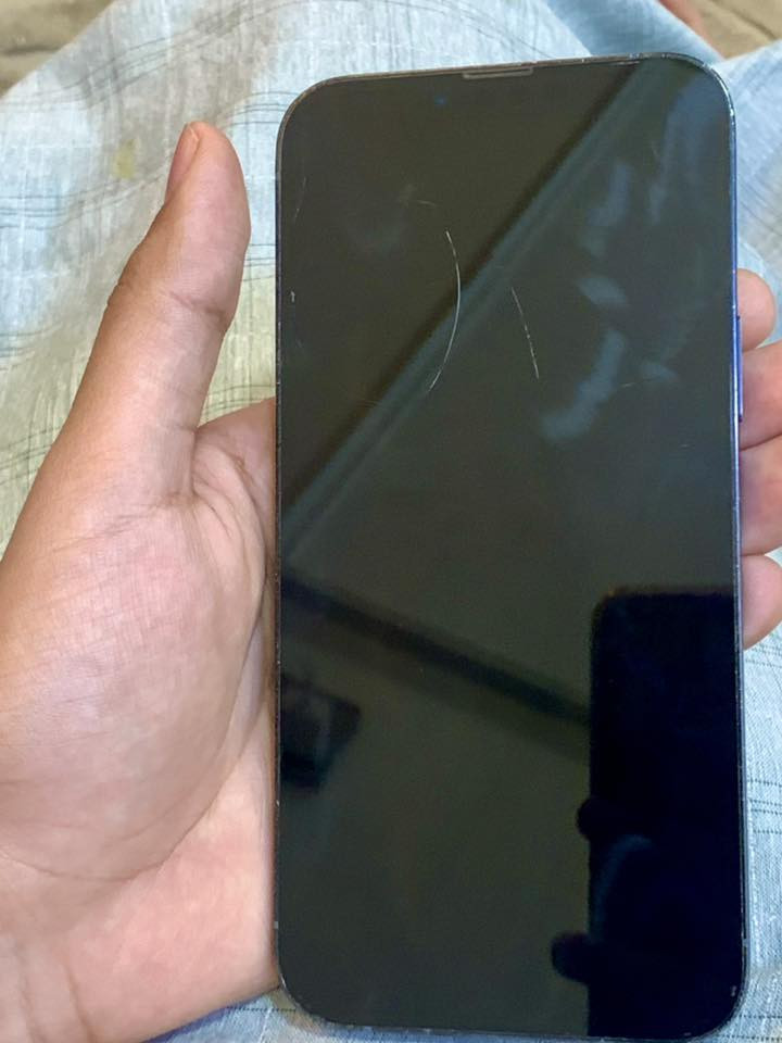 ايفون 13 pro max دبل سيم كارت ذاكرة 256 بطارية 77 وبالحاسبه تقرا 80 البلادي ماتصرف والجهاز نظيف استخدام شخصي ماداخل تصليح ابد ولا مفتوح بس طاح مني و صار بي فطر صغير بالشاشه مامأثر عليه نهائيا مو مرئي من يشتغل مايبين
السعر (600) وقابل للتفاوض
عنواني ناصريه مركز
*********** رقمي اتصال فقط او علق وانا اراسلك
