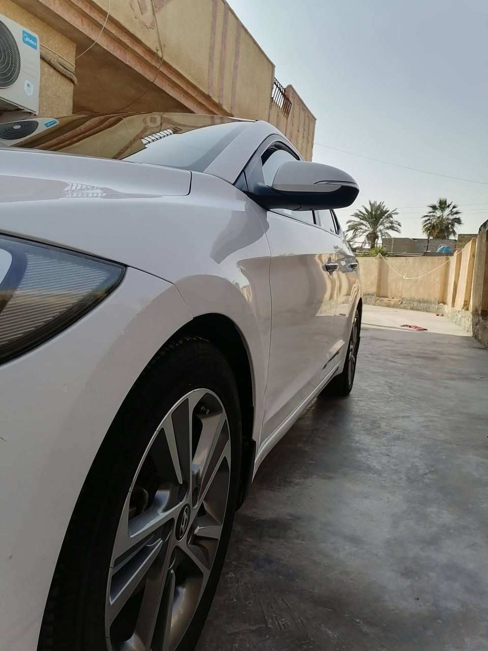 النتره 18 سوبر خليجي مكفوله من صبغ وضربه محرك 2000دوش فول ما عده البصمه حساس امامي وخلفي تبريد قطعتين مري شفط كلش نضيفه سياره *********** 163 وبيه مجال
