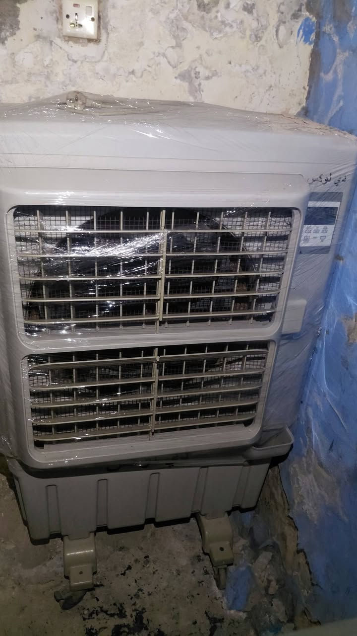 السلام عليكم عندي مبردات للبيع 30 قطعه اخو جديد اعرضهن كلهن رقم الموبايل ***********
