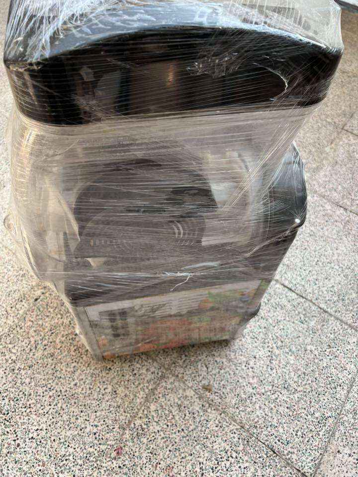 سلام عليك غراض مرطبات لبيع مكاين ازبراي عدد ٢ عارضه ابلانك  ١٢ابلانكه مكاني بغداد ***********
