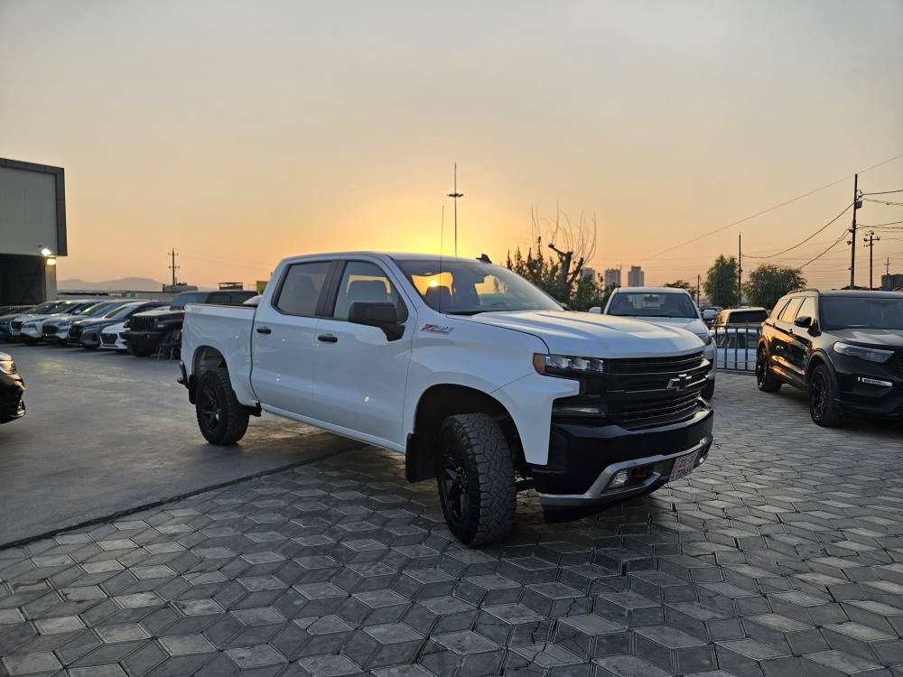 ***********
٢٠٢٢ شوفرليت سلفرادو تريل بوسس z71
٤ سلندر مكينه ٢،٧توربو  ___ ٣١٠ هورس باور
 سيارة كندى بدون صبخ بدون تبديل   فقط دعاميه اماميه اقل من شبر كارت  
ايرباك ستيرن تكمه طاك رجع بلادى 
٥٠  الف ميل ماشي
دبل اكسل
سياره كاتى ٢ شهر حتى تترقم
سعررررررررررررررر
255💵💵 ورقه قفل قفل قفل قفل 💵

💵💵💵💵
مكان سياره سليمانيه  معرض ارتال شارع ٦٠
