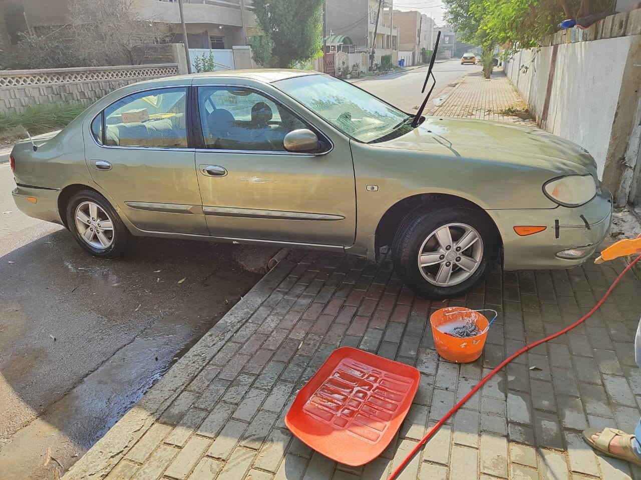 السلام عليكم ورحمة الله وبركاته.... اخوان سياره نيسان للبيع سياره حلوه ونظيفه دواخل السياره جيده جدا.. كير مكينه تبريد كهربائيات جيد جدا.... سياره موديل ٢٠٠٢ التحويل مباشر.... مكان السيارة بغداد المنصور...السعر المطلوب ٦٥ورقه.... للاتصال والاستفسار ع الرقم ***********
