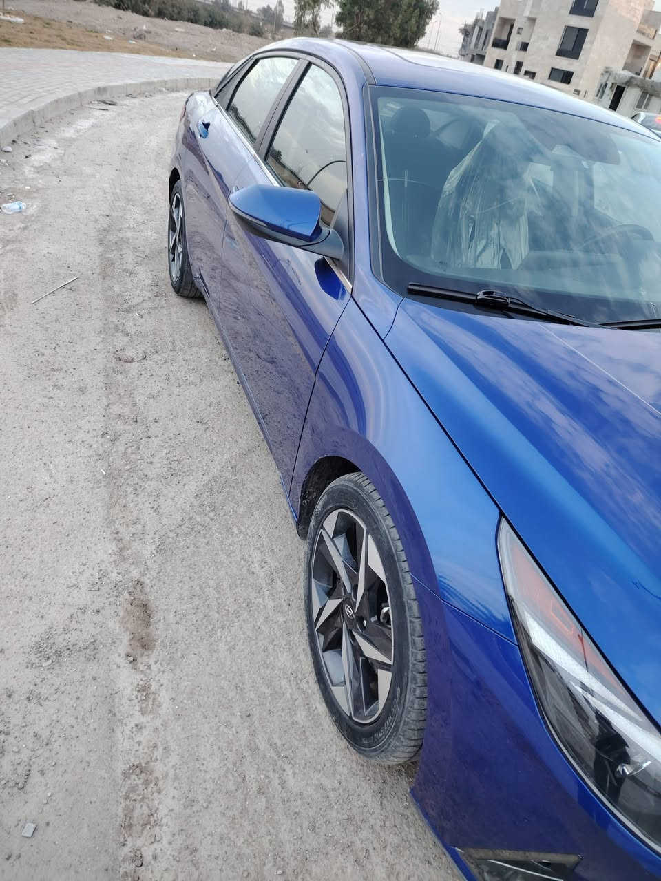 سلام عليكم من رخصت الدمن النتره 2022 رقم أربيل تحويل ثاني ضربتها جاملغ الخلفي جها سايق وباب بارد سعرها 155 وبيها مجال مكان سياره بغداد العامريه ***********
