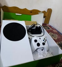 اكس بوكس سيريس اس • ٥١٢ جيجابايت • مفتوح كارتون