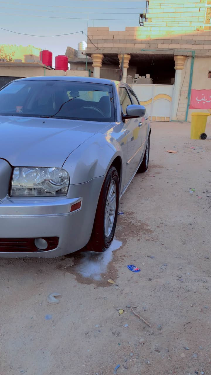 سلام عليكم 
اوبامه البيع 
سياره وارد كندي
مكفوله ماعده الهلالات الخلفيه معمرهن
فول مواصفات عده الفتحه
مكينه3500 اصل 
(٤)جوكات
تبريد +تتدفئه كله شغال
كامره دواره شاشاه
رقم بغداد دولي بسمي سياره
هزه جديده سياره جاهزه من كلشي 
سعر (122)
وين مايعجبك ترايها سياره مال بيت ستخدام شخصي 
مكان سياره بصره (ام قصر)
وباقي تفاصيل رقم (***********) الزبير, البصرة
