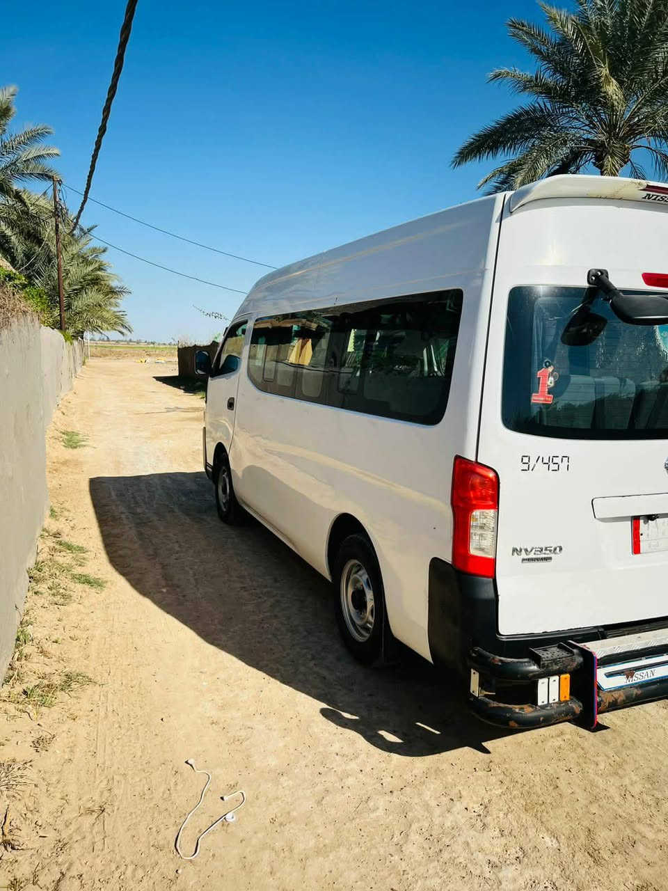 السلام عليكم نيسان موديل 14 رقمه كربلاء بأسمي  كير ومكينه كفاله كهربائيات شغا له شلع تخم تاير جديد جوه جاهزه بيه طخات بسيطه باب السلايت بيه بارد وباب السائق بارد فقط بوجه للشارع ماتعبك السعر 185 وبيه مجال للشراي المكان بابل مشروع المسيب للاتصال ***********
