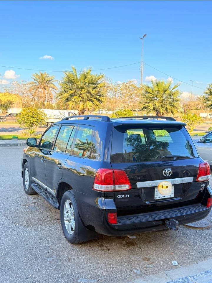 لاندكروز 2011
‏ GXR V6 
بصمه ابواب كشنات مخمل رصاصي 
تحكمات استيرن 
رقم بغداد 
سياره جاهزة الحمدلله 
بيها اقل من ربع البنيد مصبوغ وجاملغ مصبوغ  فقط وبارد بسيط  السونار مرفق بالصور 
مكانها كربلاء 
السعر 270$ قابل للتفاوض 
للاستفسار ***********
