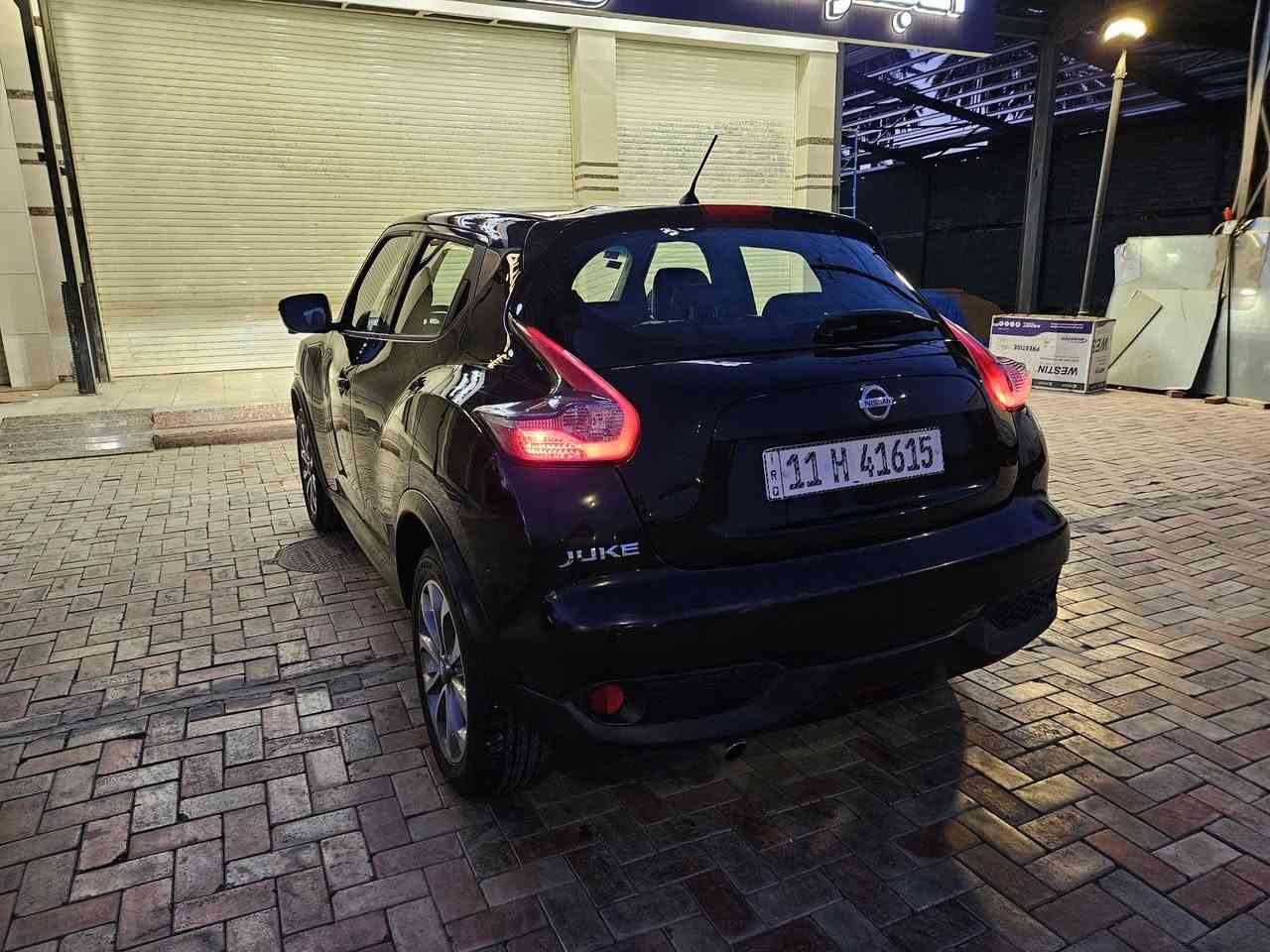 السلام عليكم اخوتي الاعزاء..
من رخصة الادمنين...
سيارة نيسان جوك ٢٠١٨ خليجي فول مواصفات مكفولة كفالة عامة عدا دعامية امامية صبغ..
مواصفات السيارة..
بصمة تشغيل عن بعد...
كراسي جلد ..
تدفئة تبريد كشنات ...
بانورامة ...
اربع كامارت محيطية ...
زراك لايت ...
حساس امامي خلفي ...
رادارات ...
ثلاث انظمة قيادة ...

وبعد هوايه مواصفات ماشية ٩٠ الف كيلو بغداد بأسمي سعرة ١٢٥ ورقة مع المجال الاتصال *********** تحياتي .
