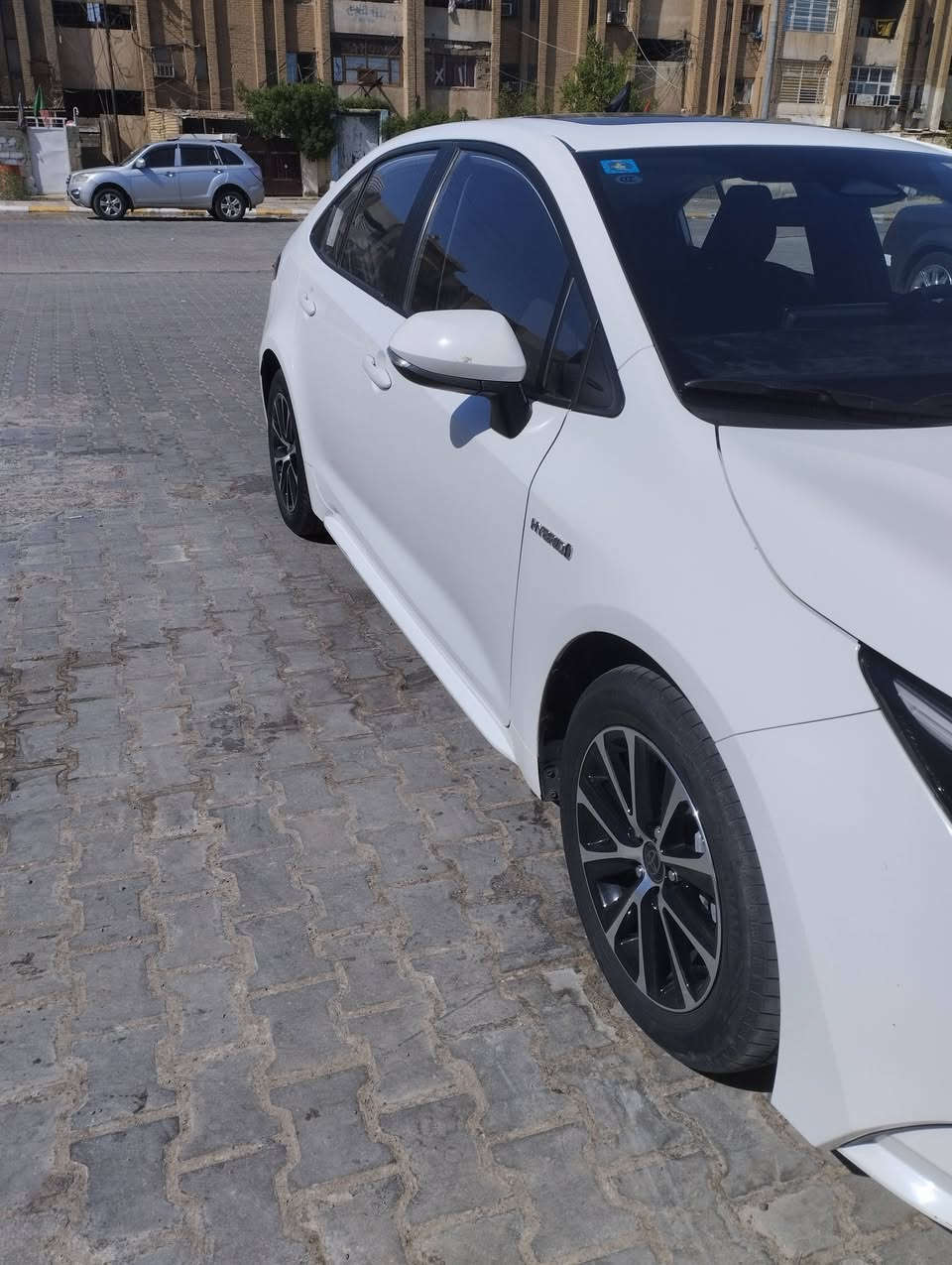 السلام عليكم كورلا هايبرد الشكل الامريكي موديل 24 كفاله عامه ماشيه 26 السيارة باسمي مكاني الكوت السعر 150 وبيه مجال ***********
