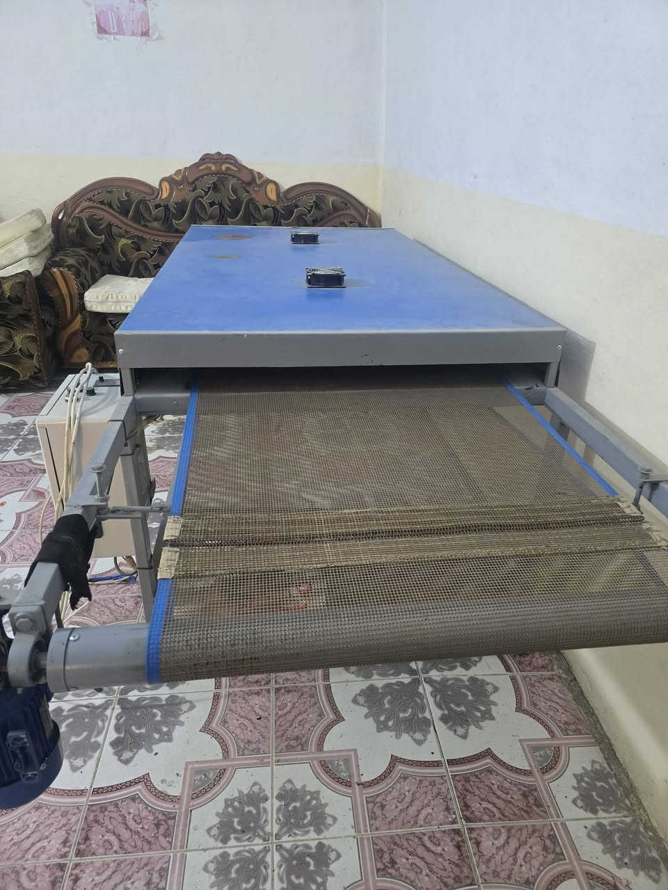 منشف إيراني مساحة متر في ٣متر
متعدد السرعات السعر مليون ونص وبيه مجال 
***********
