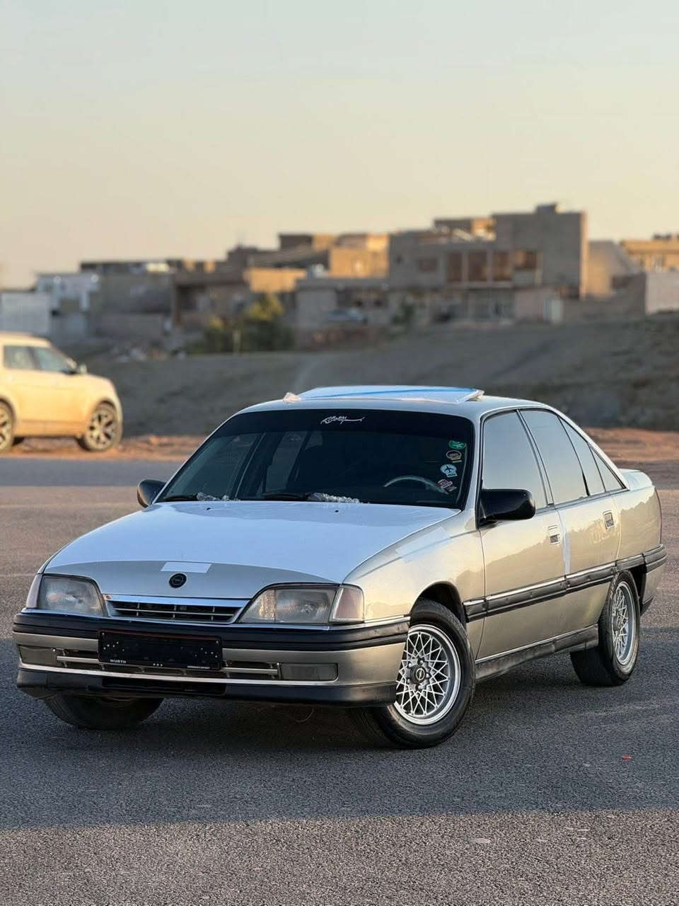 ئۆپڵ ئۆمیگا مۆدیلل 1993 ئارم پلاستیکی سلێمانیە ئارموو ئەوەلیات بەشەرت داعمو لێدراوی نیە مەکینە 20 بیلادە سڵایت کارەبایە  فۆرمیکایە جام کارەبایە چوار تایەی نوێە گێرو مەکینە بەشەرت موس و براوە بەشەرت بۆ زانیاری زیاتر پەیوەندی بکە لە خزمەت دام شوێن کۆیە *********** —***********///.  *********** كويسينجاك, أربيل
