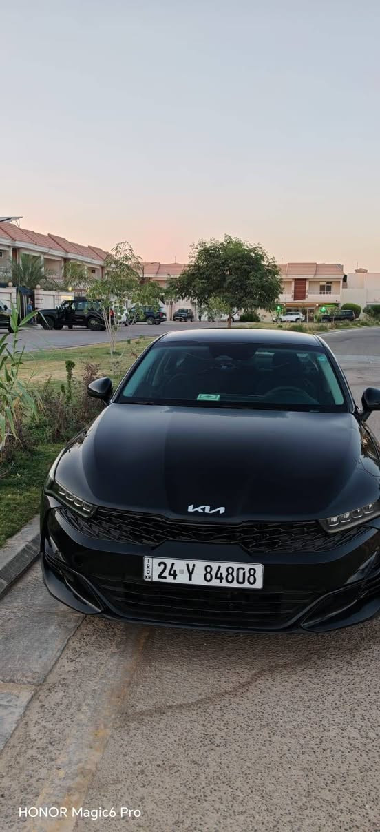 سلام عليكم  K5 2023
 بصمة تشغيل بصمة بيبان تشغيل عن بعد بصمة صندوق شاشه كبيرة كامرة خلفيه اوتو هولد هند بريد بصمة وبيه بعد مواصفات
حادثه بنيد صبغ وبيه رصعه بالشاصي
سعره  مناسب 132 ورقه وبيه مجال 
مكانه بغداد المنصور
الاتصال على الرقم ***********
