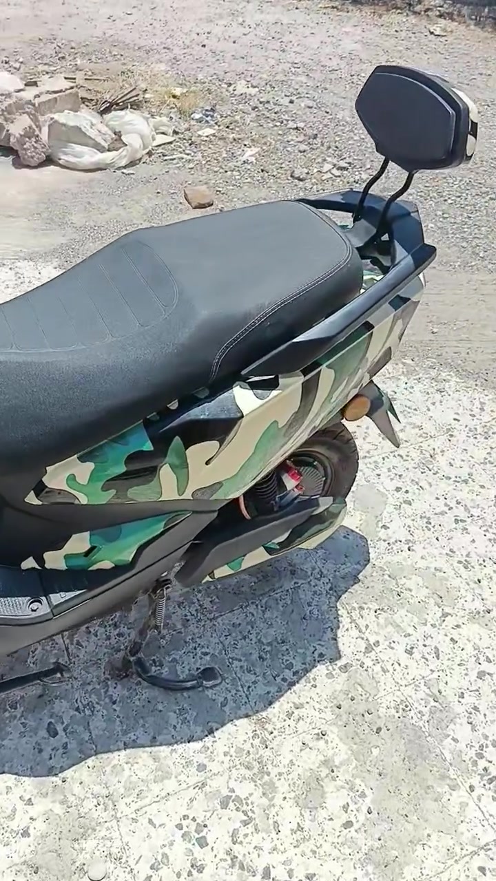 دراجه  سكنس  ٦ بطاريات سرعه ٩٩ ثلاث نمرات سرعه نظام رجوع للخلف اي خلل عطل ما بيها السعر ٤٧٥ وبيها مجال مال تكسي الاتصال ***********    ***********
