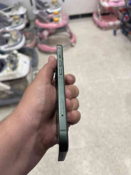 السلام عليكم 
13عادي 
ذاكرة 128
بطارية 82
نموذج M
نضافه الكشر 90بلمية
السعر 425
تواصل/***********
