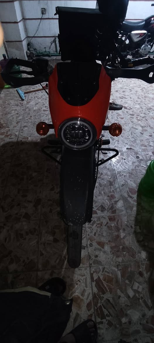 سلام عليكم دراجة دايوان جبلي موديل2025 200سيسي الدراجة ماشية عشرتالاف ما مبدل بيهة اي شي كفالة عامة رقم اربيل عربي 
مكاني:بغداد مدينة الصدر
السعر :2450 او بي مجال للشراية 
الرقم: ***********
