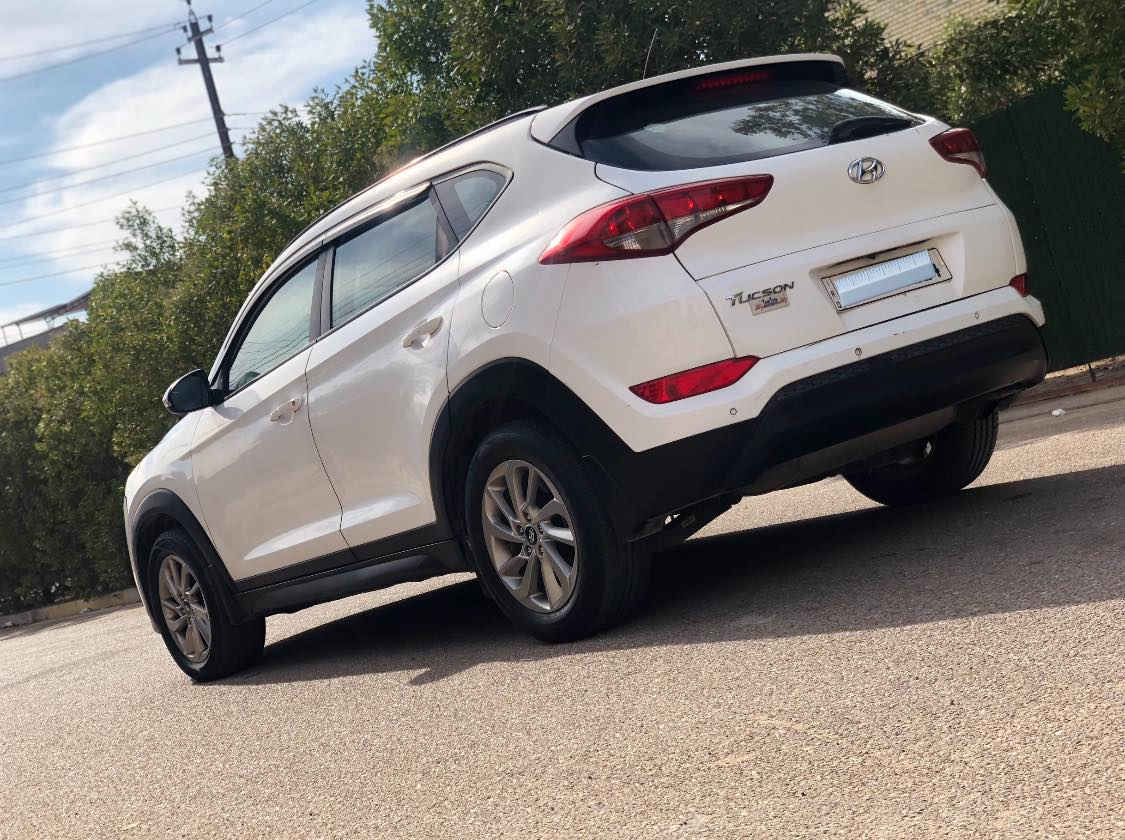 السلام عليكم...للبيع
توسان خليجي ٢٠١٦ فول ١/١ رقم بغداد هزة وسنويه ورقم جدد
مكينة ٢٠٠٠ دوش بيه قطع صبغ ابيع حزاام(بدون دواخل) والسونار مرفق بالصور
مكفولات شواصي ولغود 
مكينه وگير بحاله ممتازة تبريد ثلج صدر وتايرات جديد
السياره جاهزه وعليه ادامه كامله 
فول مواصفات عدا البصمه
بانوراما طكتين
تحكمات ستيرن
تبريد قطعتين
كشن كهرباء
لد نهاري
كامره دواره بلادي
حساسات بلادي
مري شفط
اشاير بالمري
٥ ويل كب
مكاني بغداد الكرخ
السعر ١٣٨$
***********  وبي واتساب
