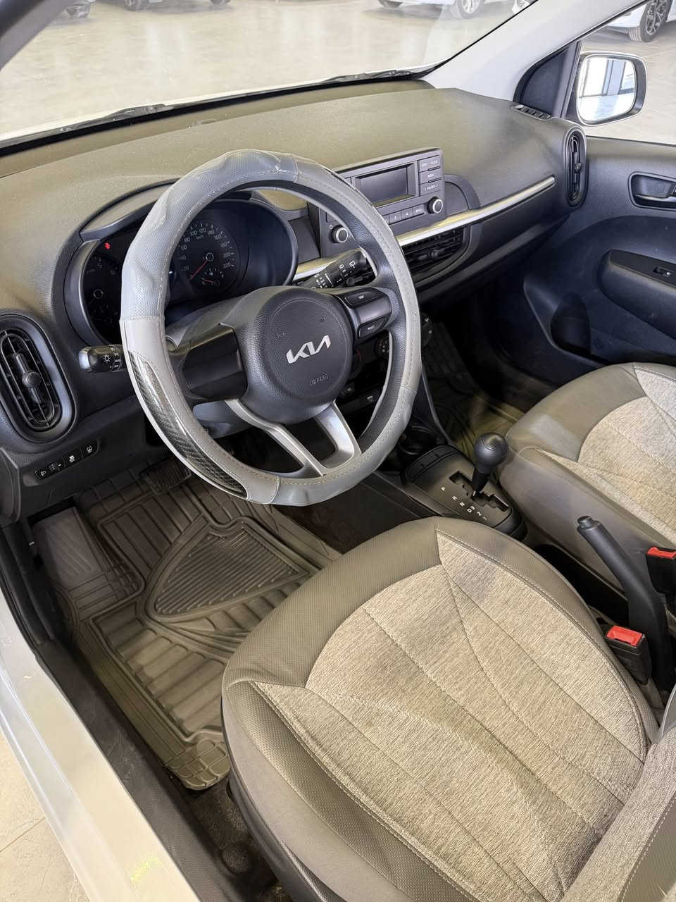 كيا بيكانتو 2022 كفاله عامة وارد كوري
محرك 1200 
ماشيه 6600 فقط
السعر 95 ورقه مع مجال بسيط جدآ
للأستفسار
***********
مكان السياره النجف الأشرف
