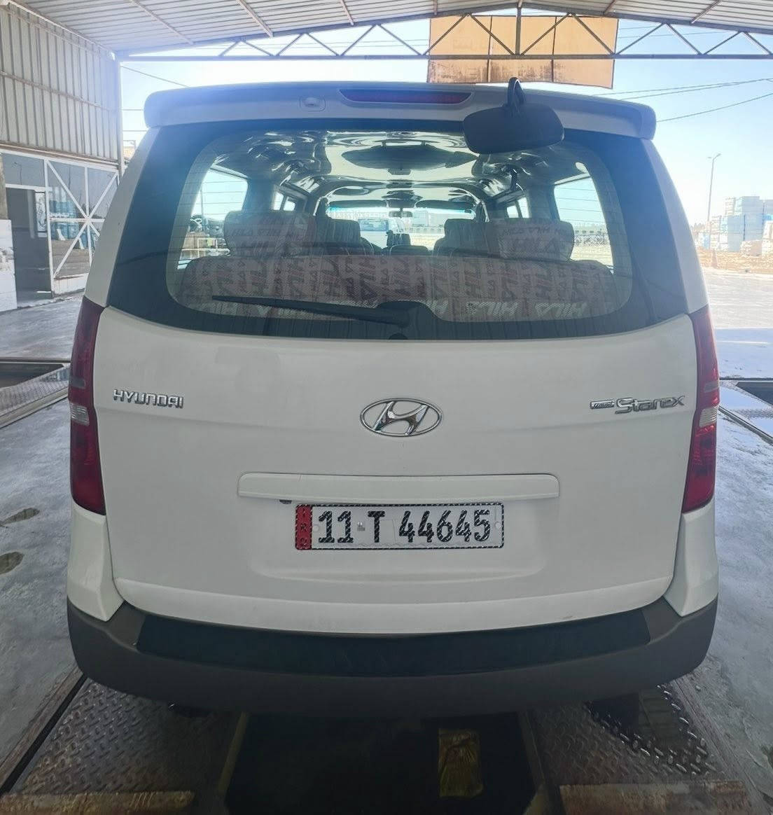 السلام عليكم 
ستاركس للبيع موديل 2016 
لشكل لجديد رقم بغداد إنكليزي بأسمي
لسياره جاهزه ما بيها اي نقص او مصفره 
بيها تبديل لباب لصدر بدون دواخل شرط 
هيئه او غرامات او ضربة او هزه جديدة 
مكاني واسط - الصويرة السعر (( 180))
للاستفسار الاتصال على الرقم 
***********
