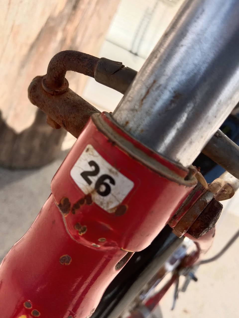 سلام وعليكم بيسكل حجم ٢٦ بآلة مال حاوية ستخدام قليل ياباني🇯🇵🚲 اصلي نظافة كدام كير كلو شغال حساس غراض كلها أصلي عينك سعر ٧٥ وبي مجال مكاني موصل حي الانتصار ***********📱

