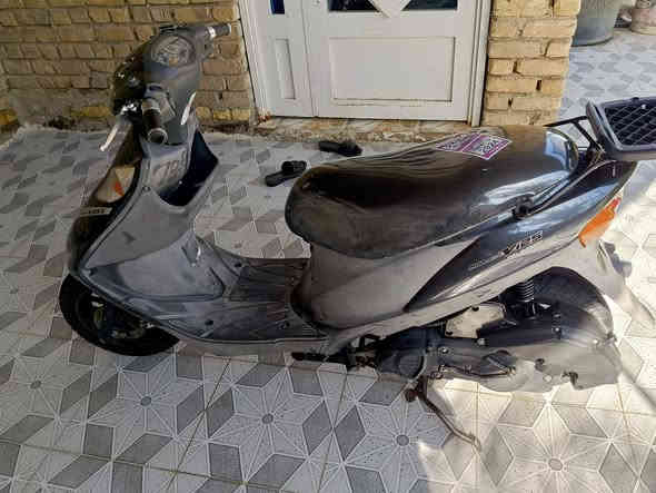 ادرس ياباني قديم دراجه جاهزه عله اخر حبايه تخم تاير جديد  مفتوحه رايمر شلعه ومعدل خير من الله ترايك وين ماتريد سعر. 600وبيه مجال
***********
