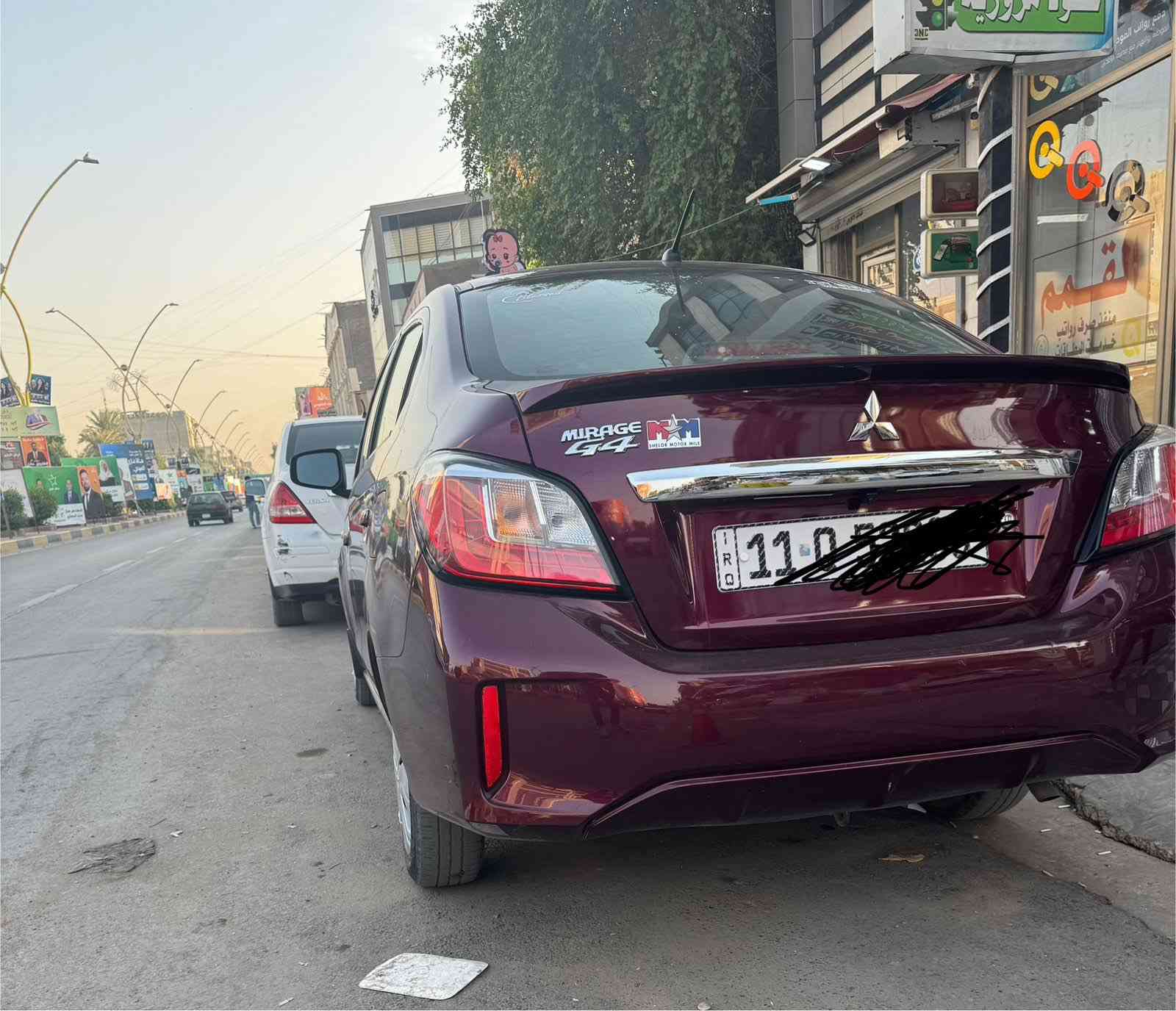 السلام عليكم
مسيو بوشي ميراج 2024 
وارد أمريكي حادثها موضوح بالصور 
السيارة بدون قطرة صبغ نظافة 100‎%‎
محرك 1200 3 سلندر 
مواصفات الميراج المعروفة رادار مثبت سرعة مانع انزلاق
ماشية 40ml
السعر : 100$ شدة وبيها مجال بسيط 
مكانها الاعظمية 
للأستفسار : ***********
