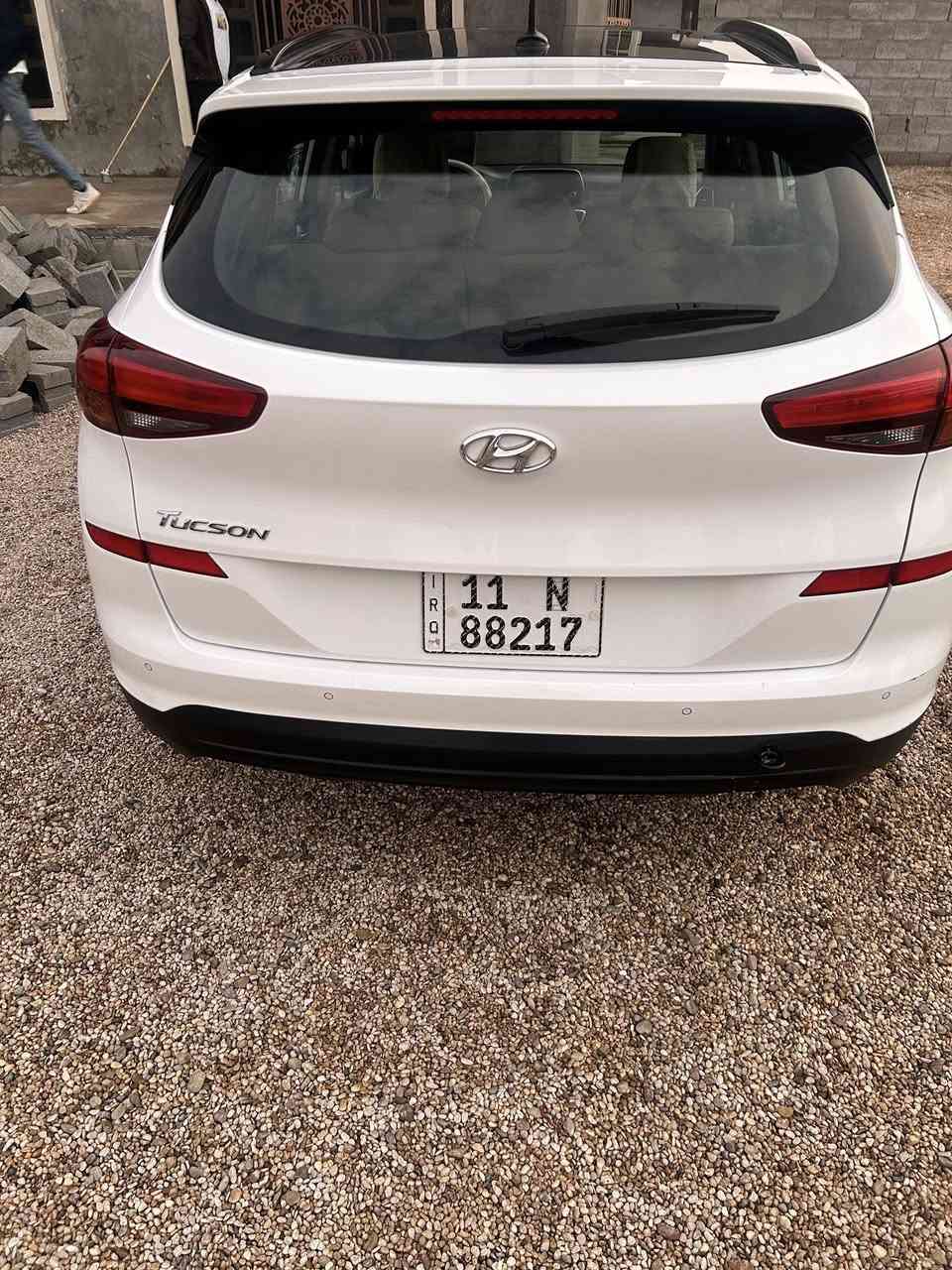 للبيع توسان خليجي 2019
رقم بغداد فول السياره ماشيه 63 الف سنويه جديده صادره تحويل ثاني يوم بيها ملاحظات بسيطه موضحه بلصور فقط لاغير 
ب198$ وبيها مجال
للأستفسار مراسله خاص او اتصل ***********
العنوان  متواجد فلوجه او بغداد
