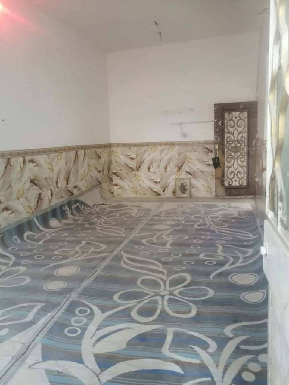 بيت ايجاربالميلاد مزرعة سيد علي 150 متر بي استقبال و غرفتين البيت مفتوح بي حديقة داخلية إيجارة 300  + ماي وكهرباء***********
