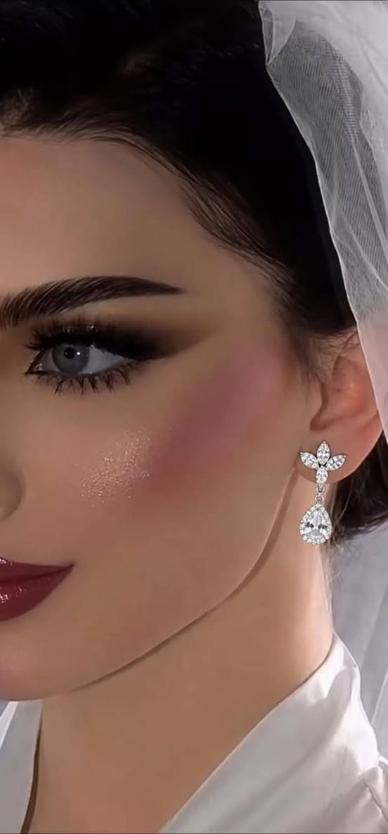 #سنتر اسوو يقدم ☺️ {{{عرض 🌹لفتره🌹محدوده}}}☺️
مع كل عروس vipمدعوات  اثنين مجاني 
#جتهيز العروس كامل 
#اضافر مجاني
#عدسات مجاني
#رموش مجاني 
وراء كل إطلالة ساحرة.. لمسة #فنية من صالون اسوو 👑✨سواء كنتِ تبحثين عن #تسريحة أنيقة لمناسبة خاصة، أو عناية احترافية بأظافرك #وبشرتك، نحن هنا لنحقق كل ما تحلمين به 💄. دعينا #نبرز جمالكِ ونجعل يومكِ مميزاً!شاركينا في التعليقات: #ما هي خدمتكِ المفضلة في الصالون؟

📲#للاستفسار والحجز: ***********

💬 #واتساب: ***********

📍#الموقع:حي التعليم العالي قرب شركة النسيم
