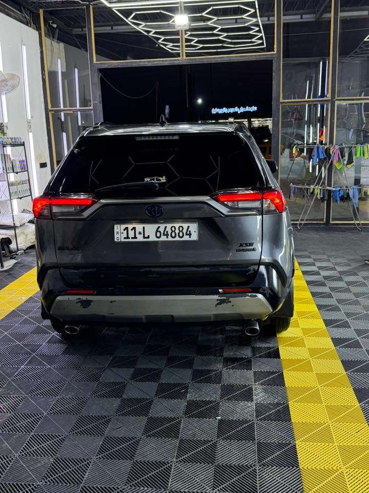 اسلام عليكم
� للبيع Toyota RAV4 2022
أعلى فئة بالراف4 (Full Option) 🔥
لون فيلي مرتب جداً ونظيف

المواصفات:
✔️ فتحة سقف
✔️ شاشة كبيرة
✔️ كاميرات وحساسات
✔️ تشغيل بصمة
✔️ مقاعد جلد
✔️ دفع رباعي
✔️ جميع المواصفات الكاملة
✔️رادار 
السيارة نظيفة جداً وما تحتاج أي صرف، جاهزة للاستخدام 👌
للاستفسار  ***********
