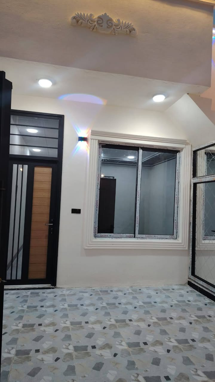 السلام عليكم دارين للبيع مساحت كل دار  100متر نضام دكتات اناره مخفيه وجهيه فلين موقع الدار كركوك حي بدر فرع مول حسين السعر  ٣٧ اوبيه مجال الاستفسار الاتصال ***********
 ***********
