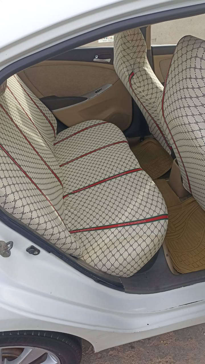 سلام عليكم اكسنت 2013 رقم انبارالجديد فول مواصفات  محرك 1600 لايت عدسه ثلجي فتحه اشاير بل مري مكفوله عداى بارد بجاملق الأمامي السونار مرفق مع الصور السعر 110$ وبيها مجال العنوان الرمادي /*********** غير متواجد عل فيس
