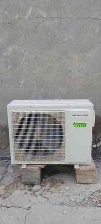 سبلت ٢ طن تدفئه تبريد اسمه موجود بالصوره جديد نظيف للبيع  اذا شراي اتص...