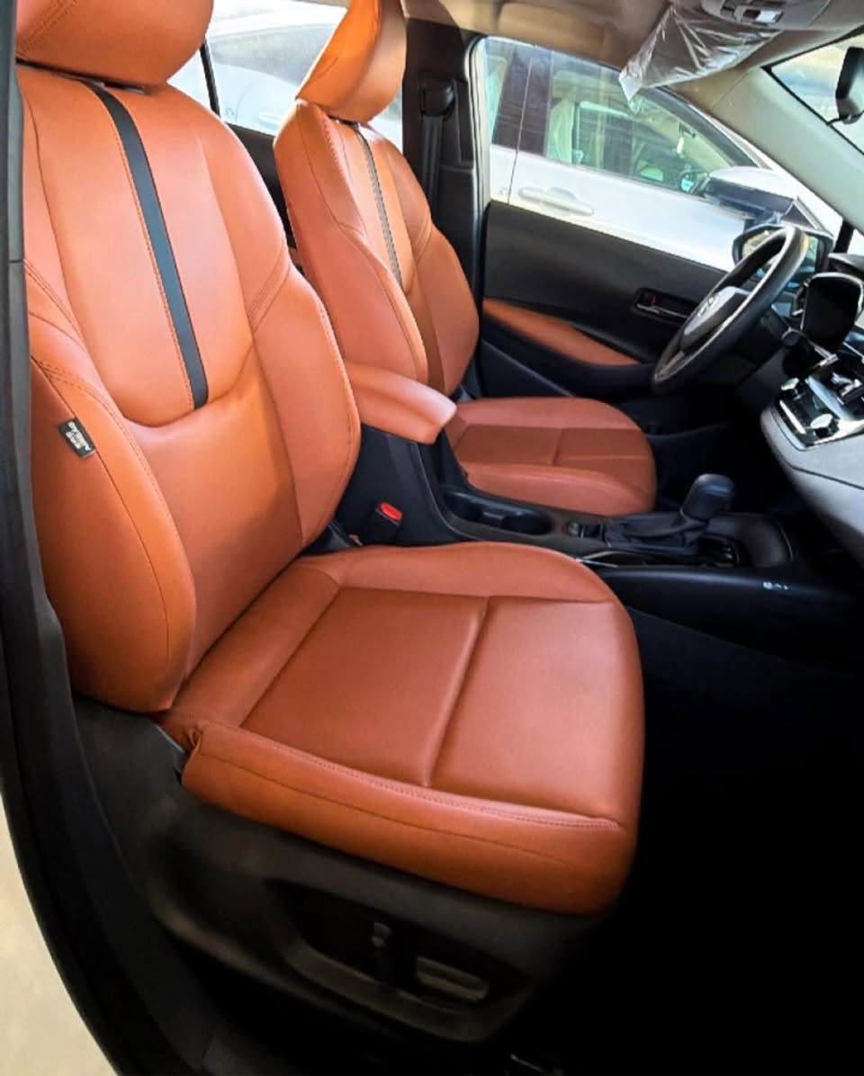 🚗 كورلا 2025 S بلاك ادشن – هايبرد رياضي فاخر

تصميم أنيق بلمسة رياضية، أداء اقتصادي، وتجهيزات متكاملة… الخيار المثالي للباحثين عن الفخامة والاعتمادية 🔥

✨ المواصفات:

 • محرك 1800 سي سي هايبرد اقتصادي
 • فتحة سقف سلايت
 • نظام رادار متطور
 • 2 كرسي كهرباء
 • مقاعد جلد رياضية لون قرميدي
 • عجلات قياس 17 إنش لون بلاك
 • باقي المواصفات الكاملة معروفة من تويوتا

لمعرفه السعر علق برقم 1 لو الاتصال

📍 العنوان: بغداد – معارض البياع / الشارع الرئيسي

📞 للتواصل:
***********
***********
***********

💬 لمعرفة السعر علق برقم (1) أو اتصل مباشر
