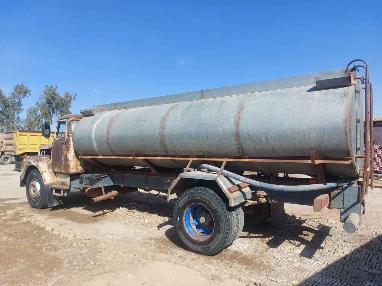 سلام عليكم سكانيا 111 موديل 82 مكينه سوبر اوربيا مشدوده جديد كير 113 اكسن بومه ابو الفلتر التانكي مغلون تفصال جديد للاستفسار الاتصال على الرقم ***********/***********
