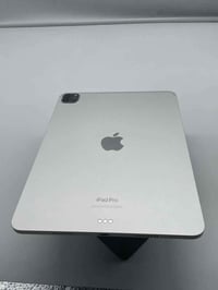 ايباد برو ام ٢ • ١٢٨ • القادسيه