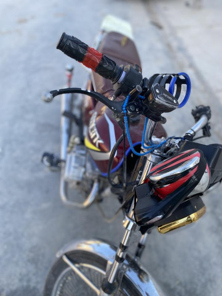 السلام عليكم دراجه تايكر للبيع موديل ٢٠٢٣ دراجه حلوه ونضيفه كهربائيات كلها شغاله اوراق كاتونيه مكاني ديالى الخالص 
هذا رقمي ‭٠٧٨٥ ٣٢٨ ١٢٢٠‬ 
اتصل وبيك خير وتدلل
