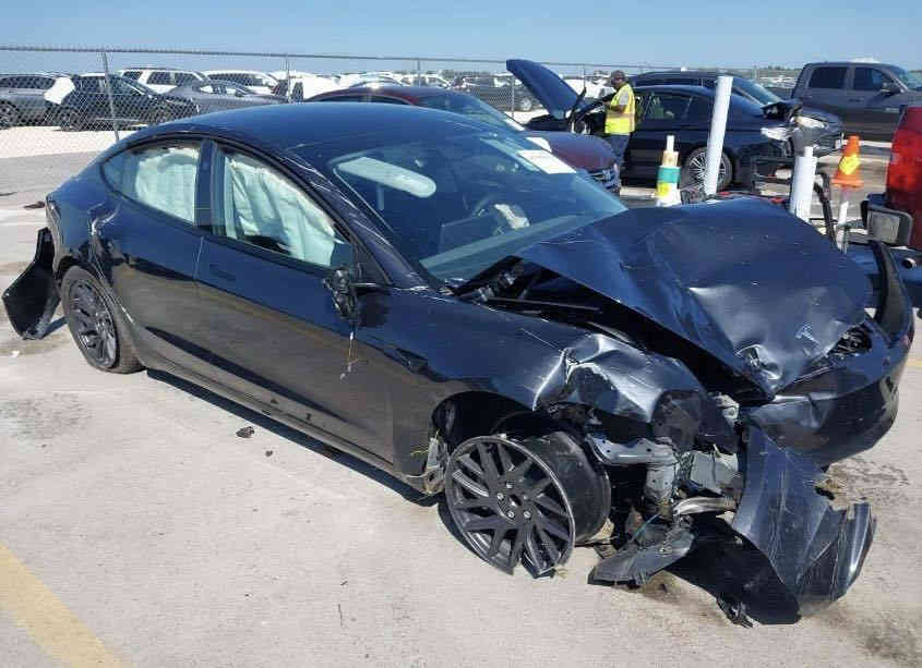 تسلا مودل 3 / 2025 لونك رينج
لونك رينج سنكل ماطور
بطارية مدى طويل

3,500 مايل فقط

حادث موضح بالصور بدون تصليح
السياره بالطريق شهر وتوصل الحره الاردن
للبيع بالحره 

سعر 10,800 دولار وبيها مجال للشراي
واتساب ***********
