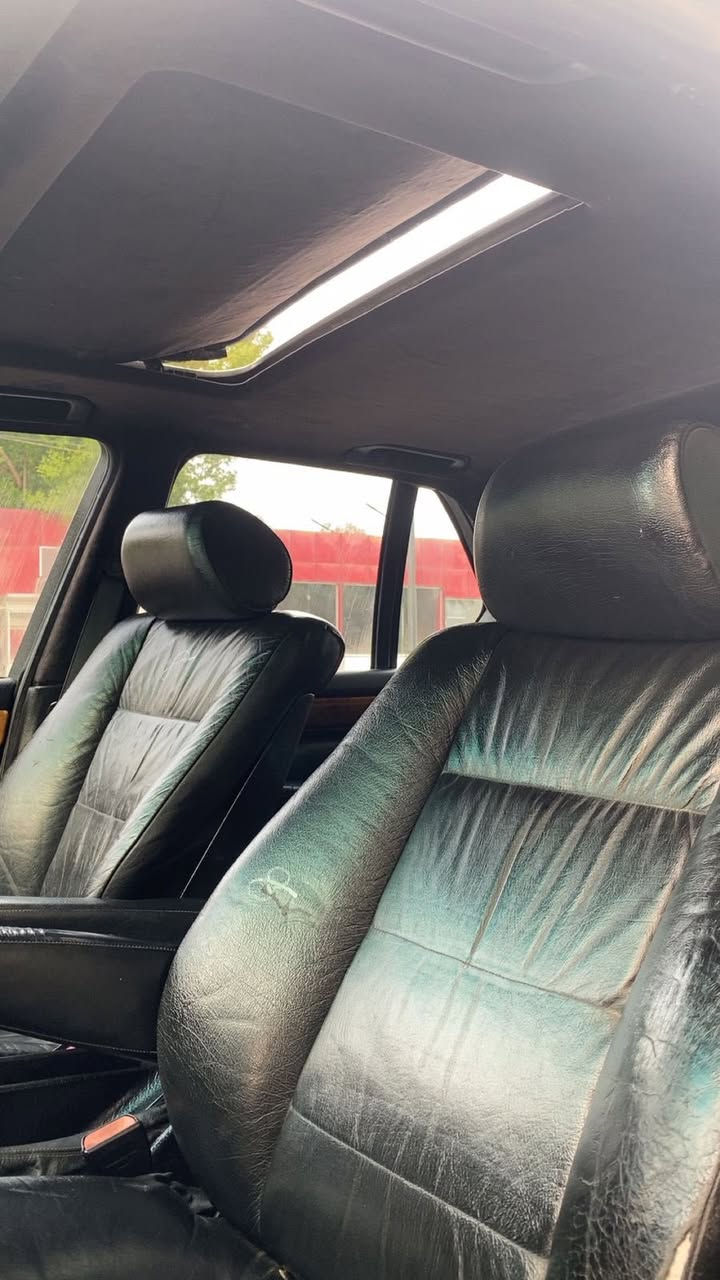 السلام عليكم للبيع بي ام 730 موديل 1991 رقم بغداد جديد بسمي السيارة فول مواصفات فتحه سقف جام كهربائي-+دبل جام بلورايز 
كير محرك بشرط 
لايت زنون أصلي كهربائيات كله شغاله 
مصبوغه عام لجماليه فقط 
العنوان الأنبار الرمادي 
السعر 85 وبيه مجال بسيط 
لاستفسار ***********
