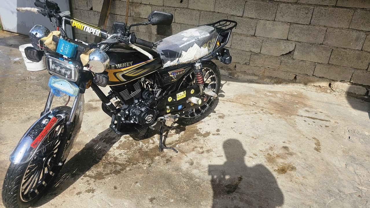 (السلام عليكم )
اللبيع
ماطور 5كير  محرك[ 200 ]الماطور اخو الجديد 
موديل[ 2025 ]
شرط تجي تفحص و تاخذو ماا بيي اي عيب 
السعر خاص و عل رقم اتصل (***********)
(مكان كركوك عمل شعبي )
