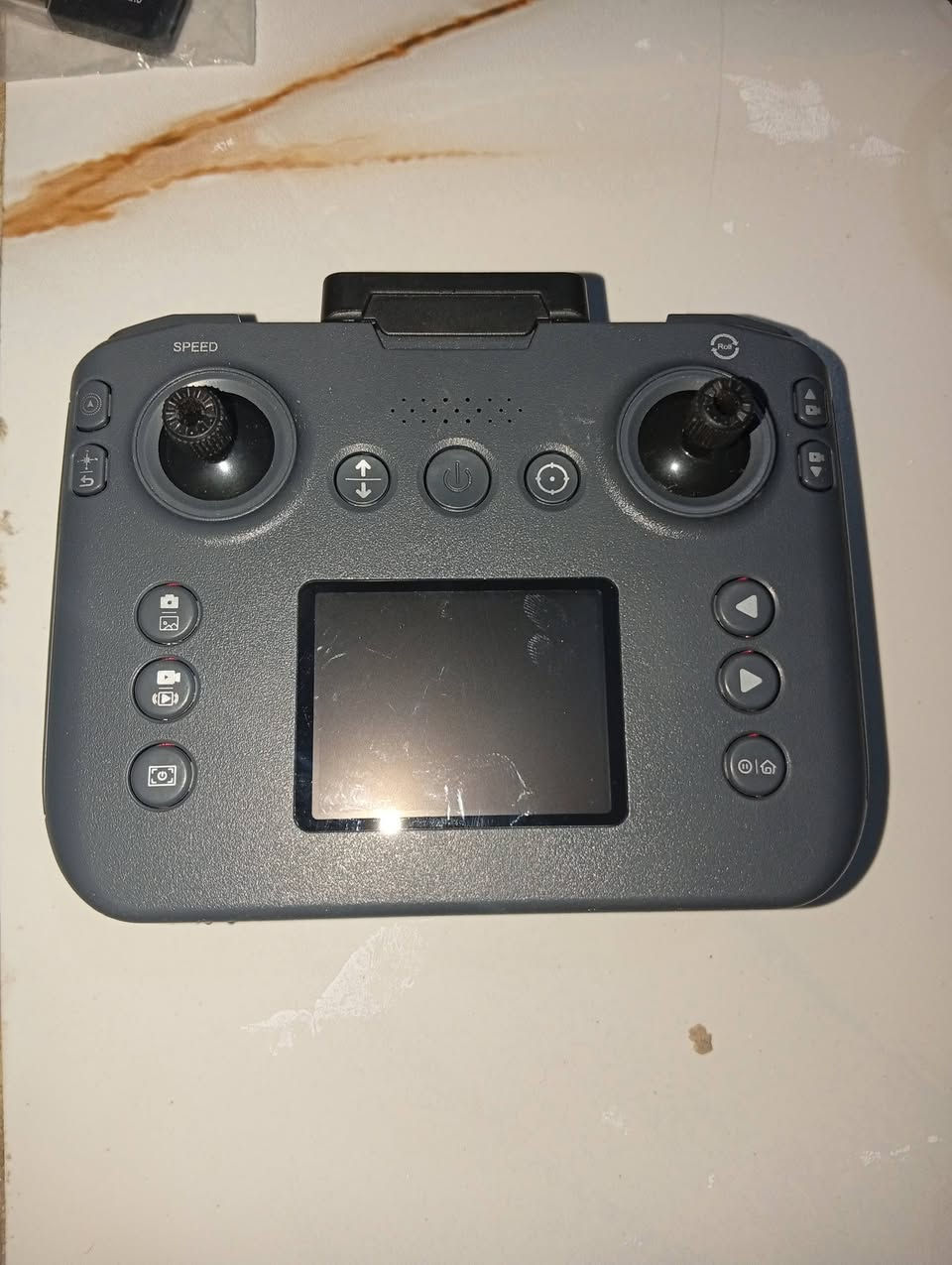 طياره درون للبيع جديده مامستعمل شغاله بيها كامره مكفوله قيم وخذ ***********
