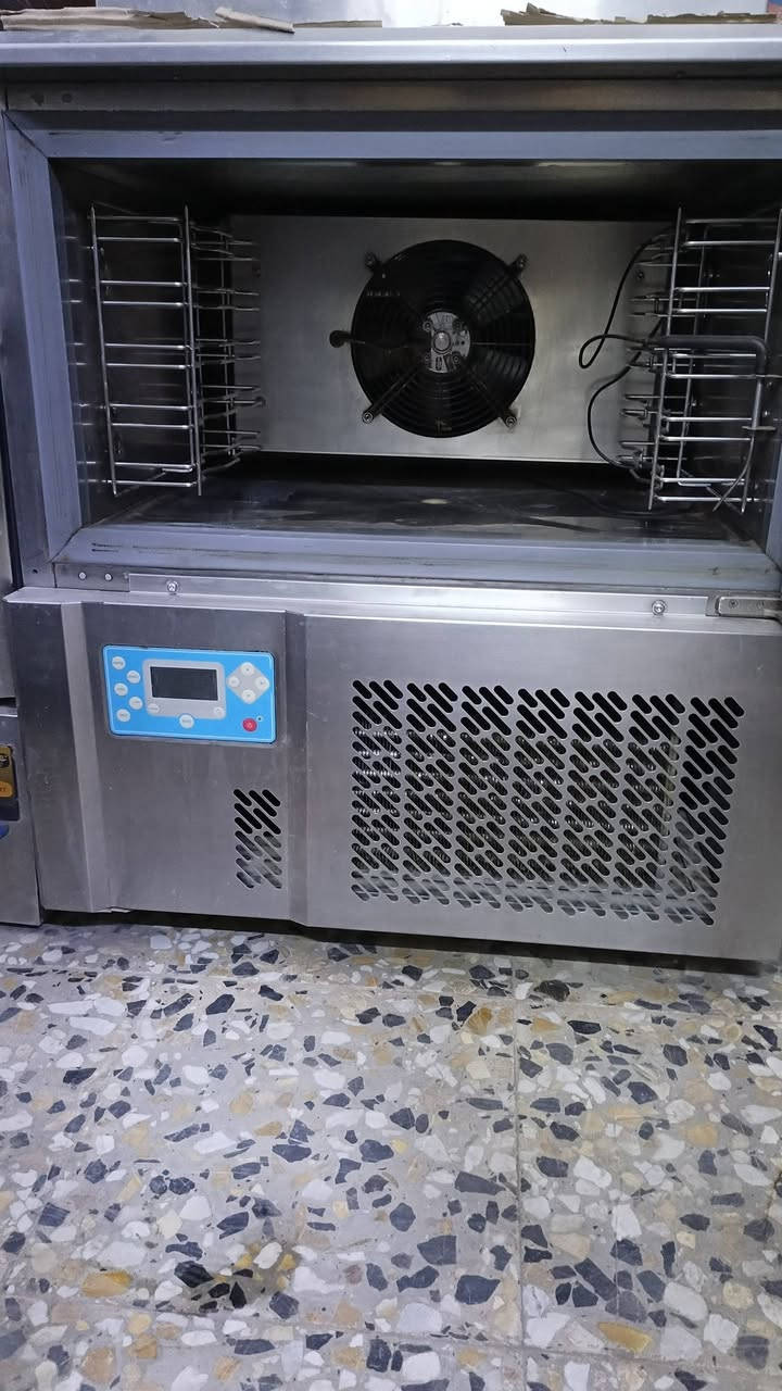 معرض الشارقة (استيراد الامارات) 
#صاعق_سالب40
#للاستفسار
***********
